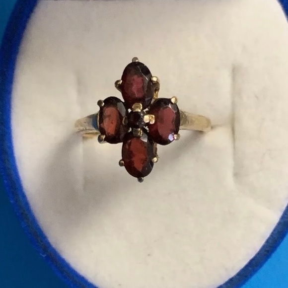 14k gold Ruby ring - Picture 4 of 4